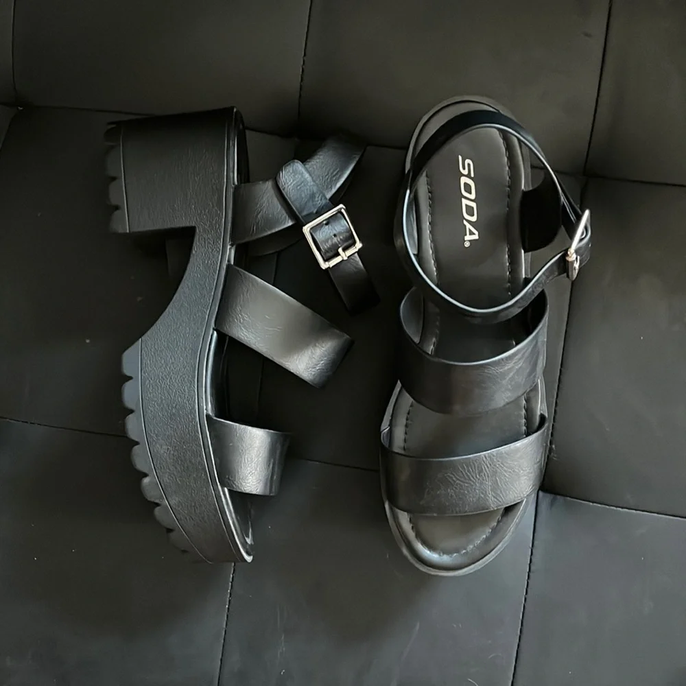 SODA Size 8 Lug Sole Ankle Strap Womens Platform Sandals.